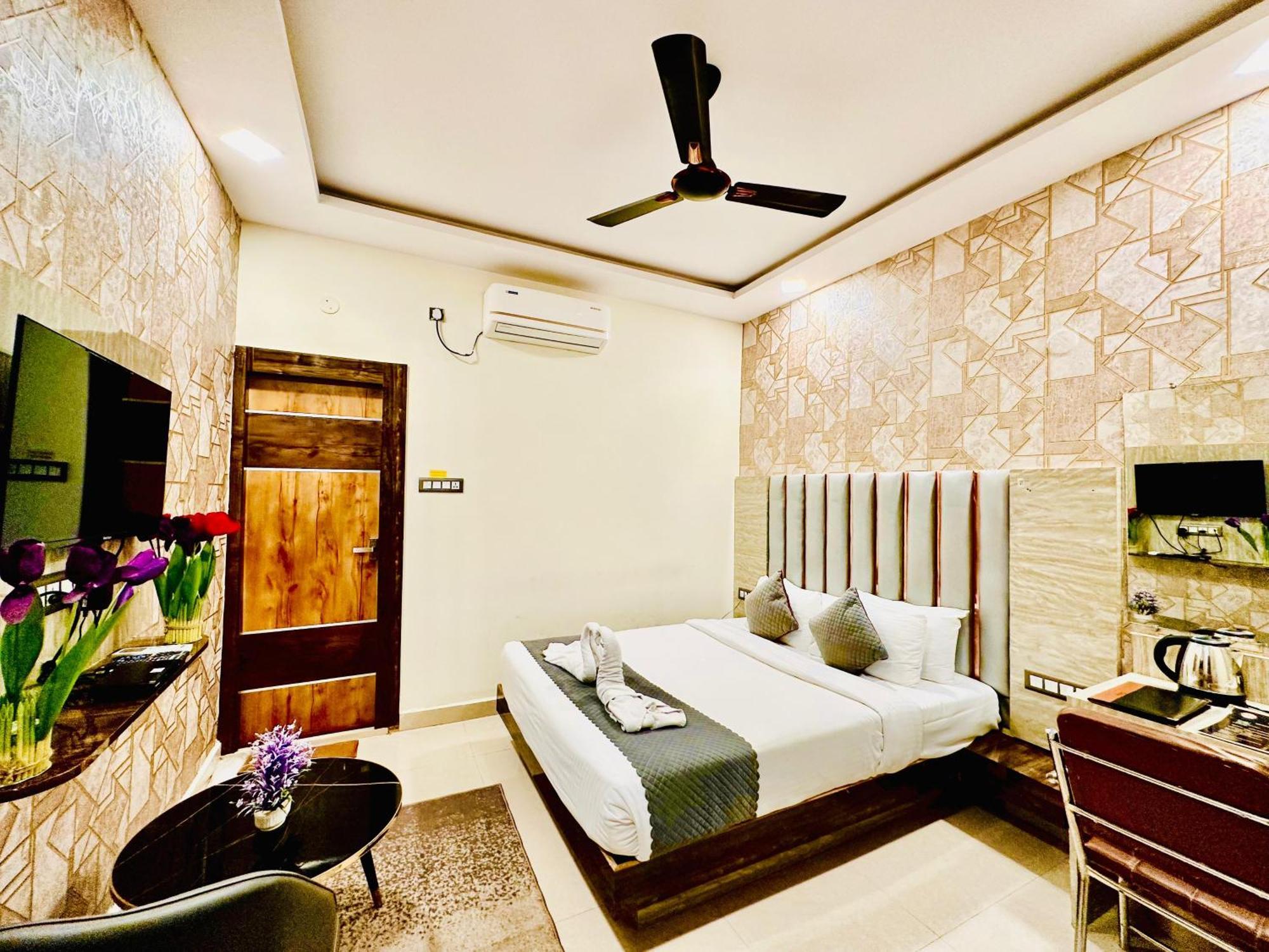 Hotel Sky International- Airport Zone Hyderabad Шамшабад Экстерьер фото