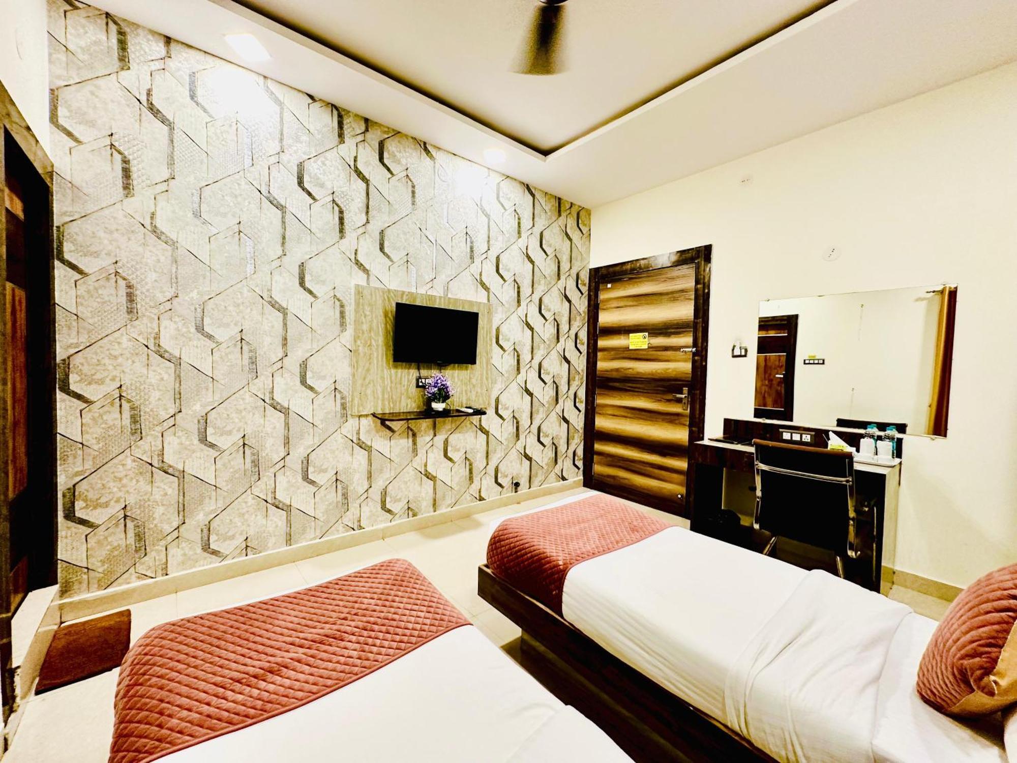 Hotel Sky International- Airport Zone Hyderabad Шамшабад Экстерьер фото