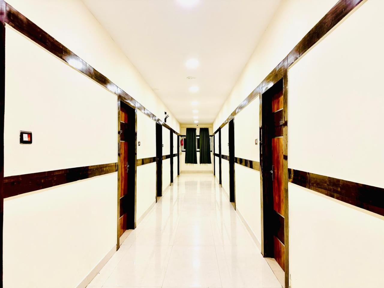 Hotel Sky International- Airport Zone Hyderabad Шамшабад Экстерьер фото