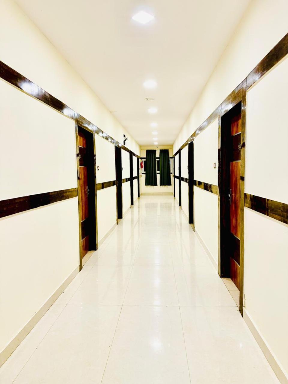 Hotel Sky International- Airport Zone Hyderabad Шамшабад Экстерьер фото