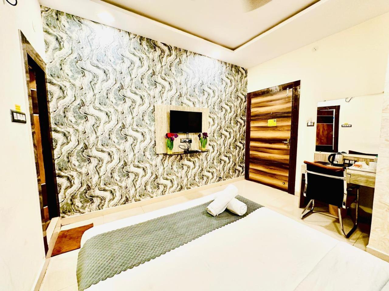 Hotel Sky International- Airport Zone Hyderabad Шамшабад Экстерьер фото