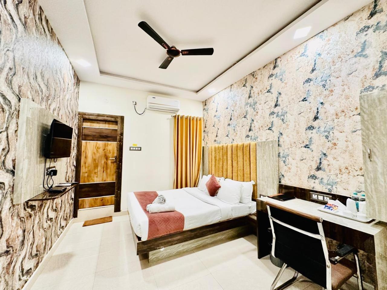 Hotel Sky International- Airport Zone Hyderabad Шамшабад Экстерьер фото