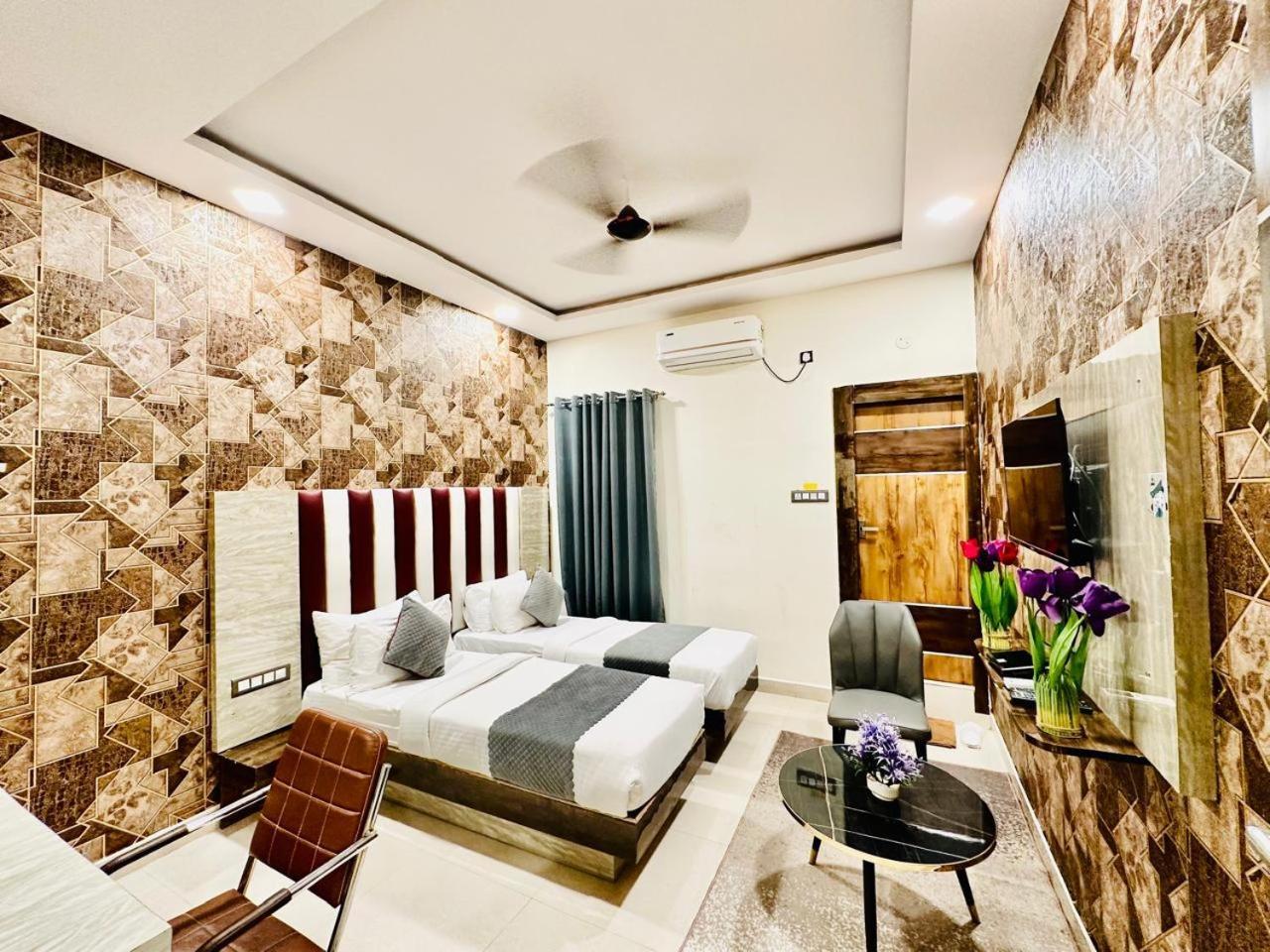 Hotel Sky International- Airport Zone Hyderabad Шамшабад Экстерьер фото