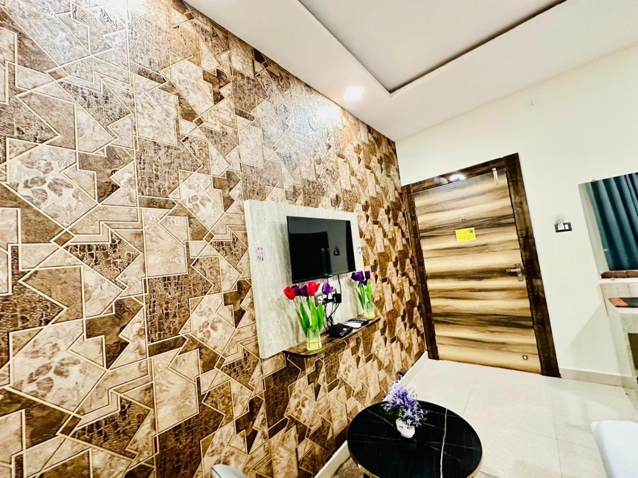 Hotel Sky International- Airport Zone Hyderabad Шамшабад Экстерьер фото