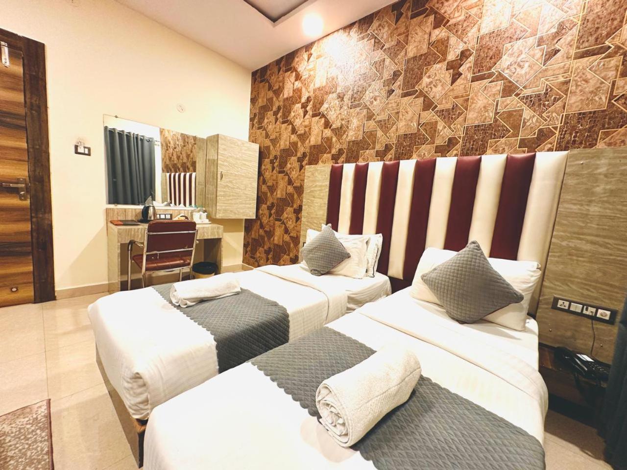 Hotel Sky International- Airport Zone Hyderabad Шамшабад Экстерьер фото